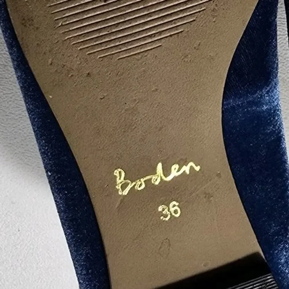 BODEN Women's Velvet Mary Jane Blue Button Accents Pointed Toe Sz 36